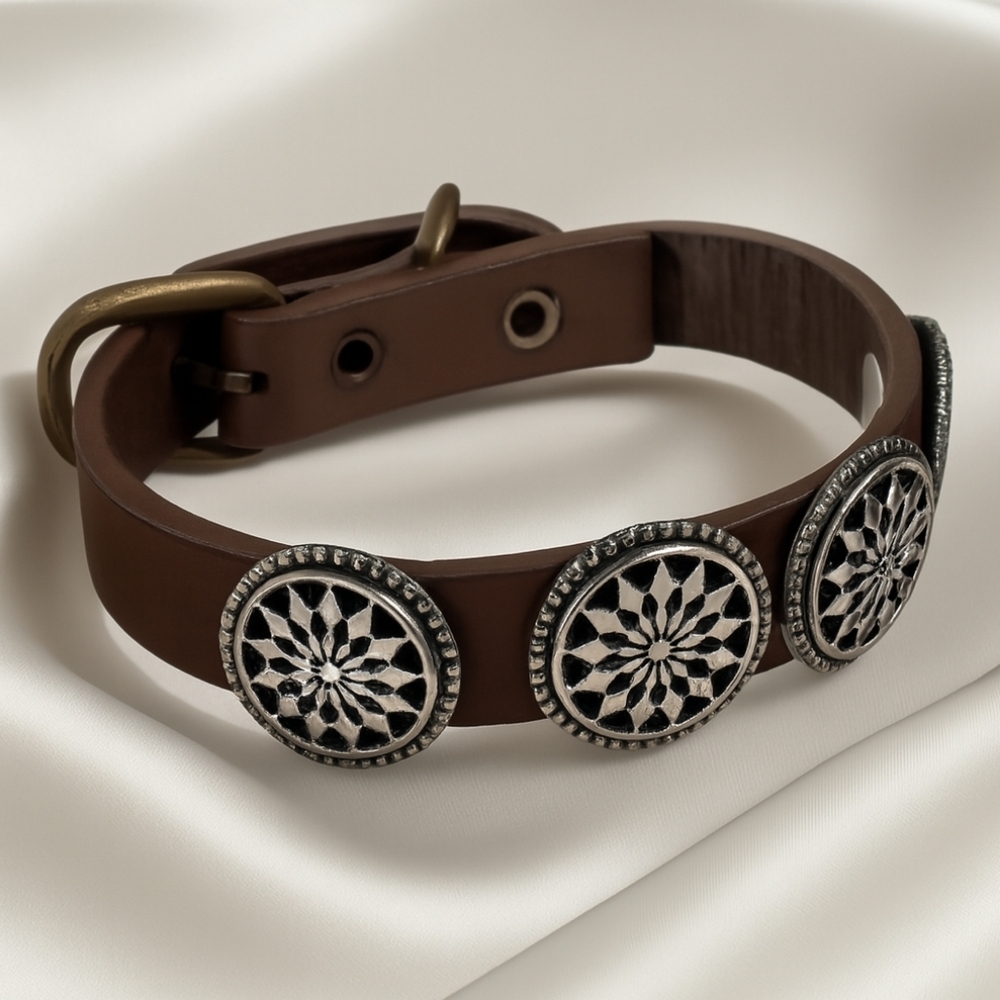 Brown Leather Bracelet with Ornate Silver Medallions – Adjustable Unisex Boho